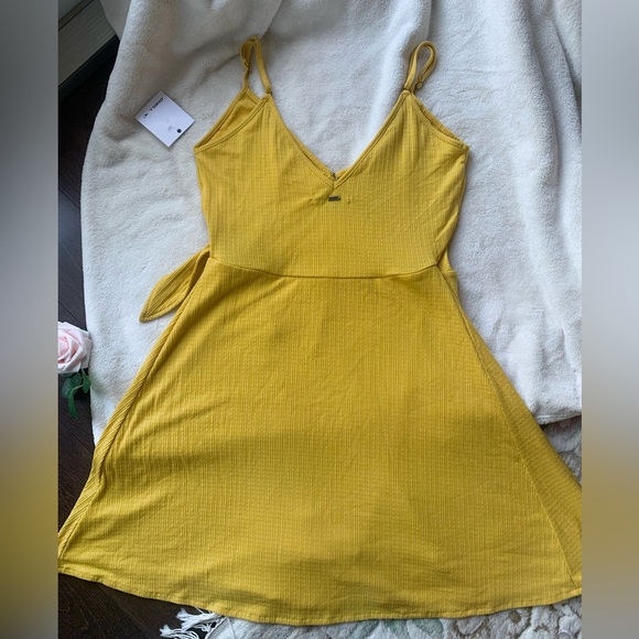 NWT O’Neill Ivara Wrap Dress - Picture 6 of 9